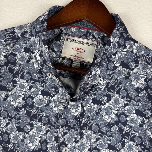 International Report Shirt Mens Large Blue Floral Short Sleeve 4 Way Stretch - Picture 1 of 7